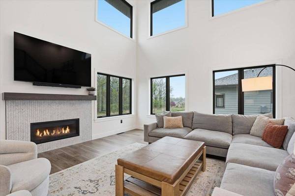 5326 Mary Lane, Fitchburg, WI 53711