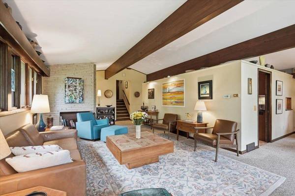 3990 Plymouth Circle, Madison, WI 53705