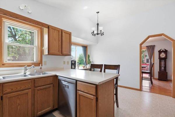 699 Robin Drive, Sun Prairie, WI 53590