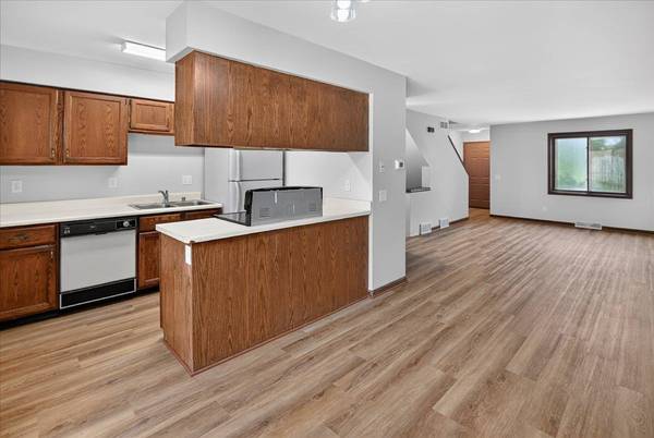 6866 Park Ridge Drive, Madison, WI 53719