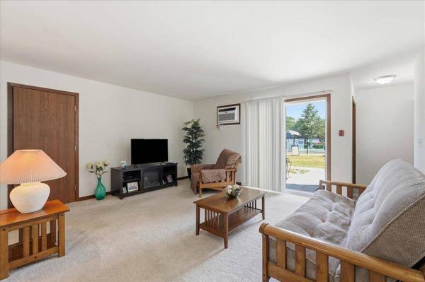 205 Whispering Pines Way, Fitchburg, WI 53713