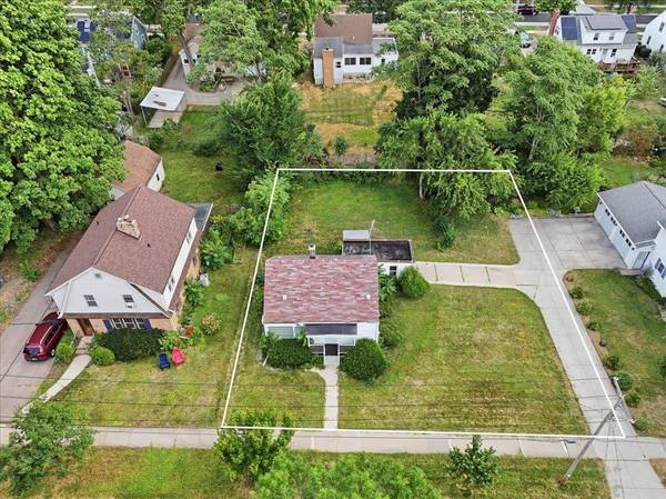3902 Winnemac Avenue, Madison, WI 53711