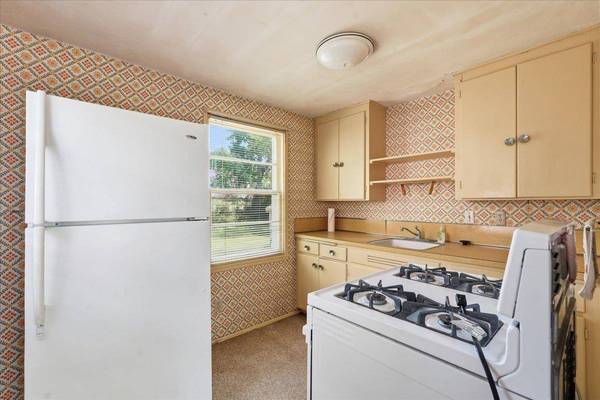 3902 Winnemac Avenue, Madison, WI 53711