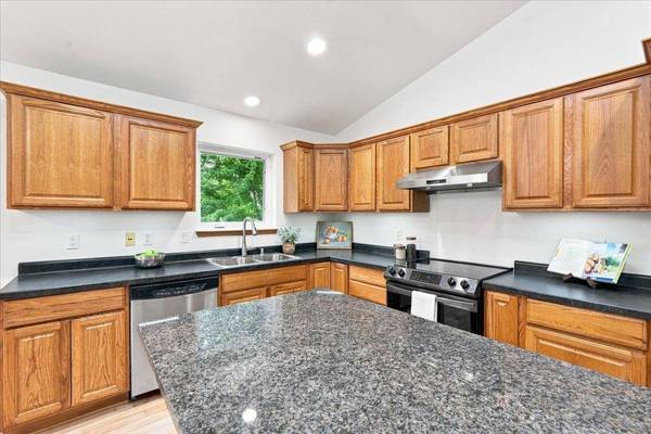 2880 Crinkle Root Drive, Fitchburg, WI 53711