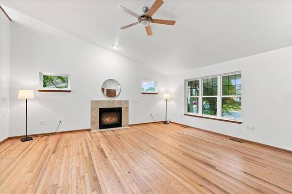 2880 Crinkle Root Drive, Fitchburg, WI 53711