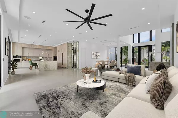 948 Banyan Drive, Delray Beach, FL 33483