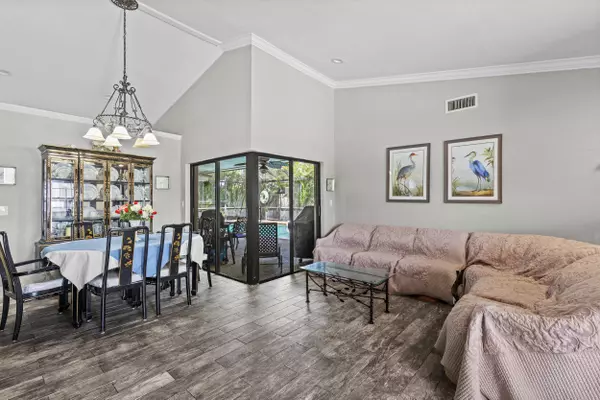 21665 Sutters LN, Boca Raton, FL 33428