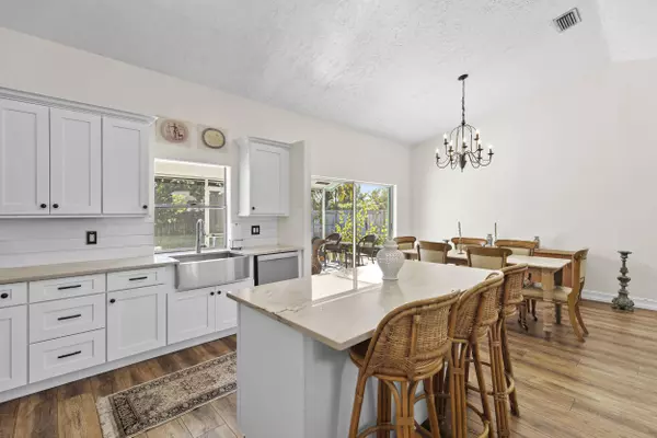 836 NW 9th WAY, Boynton Beach, FL 33426