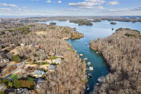 8625 Anchor On Lanier CT, Gainesville, GA 30506