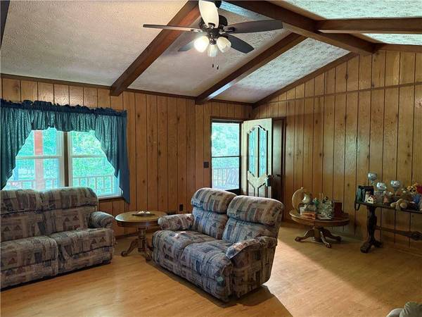 7260 Cox RD, Cumming, GA 30028