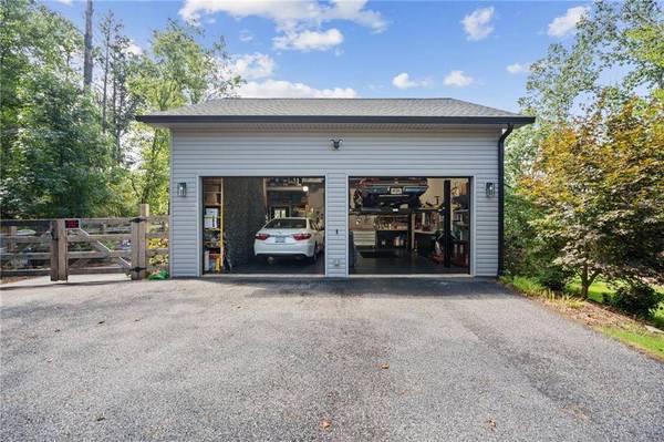 305 Wilkie RD, Ball Ground, GA 30107