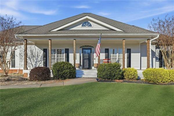 5040 Meadow Creek DR, Cumming, GA 30028