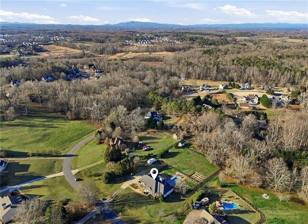 5040 Meadow Creek DR, Cumming, GA 30028