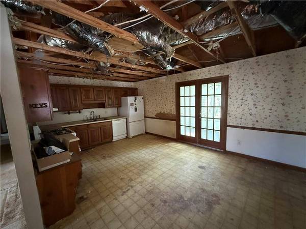 375 Strickland RD, Alpharetta, GA 30004