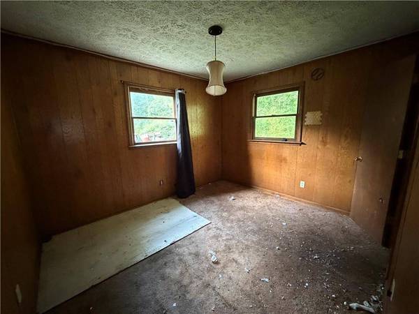 1018 Scott Brown RD SE, Fairmount, GA 30139