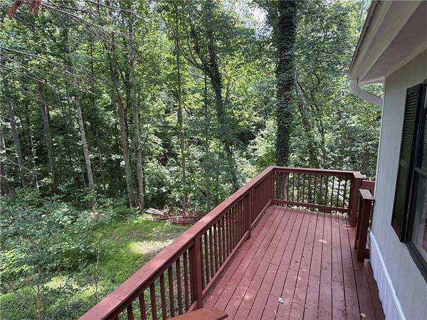 6295 Malibu RDG, Flowery Branch, GA 30542