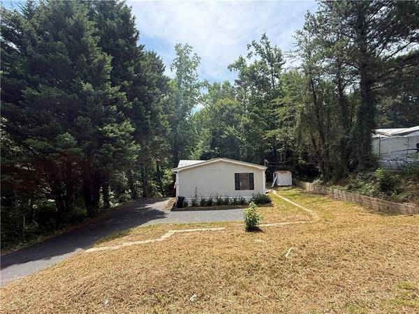 6295 Malibu RDG, Flowery Branch, GA 30542