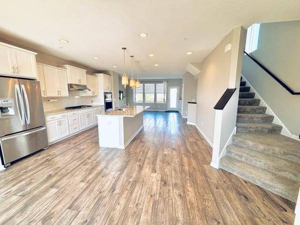 661 Satori WAY, Chaska, MN 55318