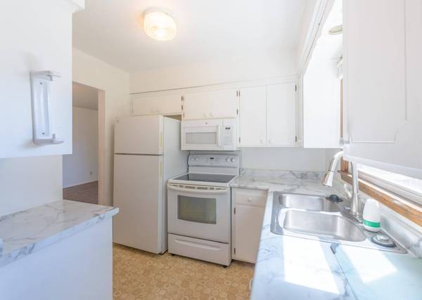 9522 Pleasant AVE S, Bloomington, MN 55420