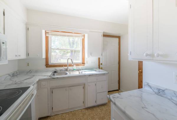 9522 Pleasant AVE S, Bloomington, MN 55420