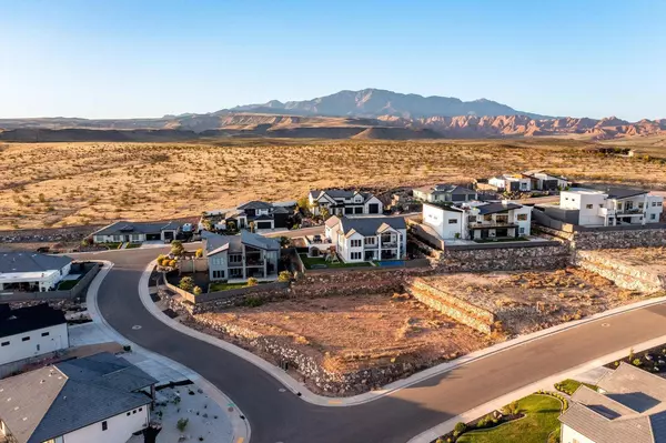 985 Grand Heights DR, St George, UT 84770