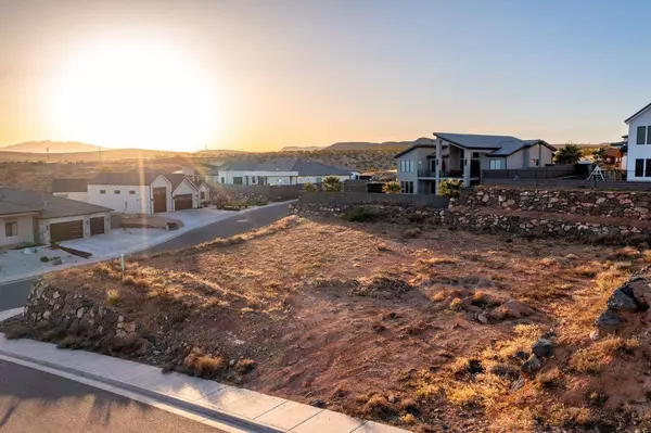 985 Grand Heights DR, St George, UT 84770