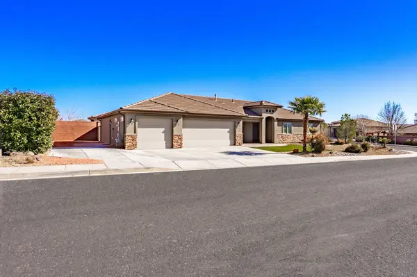1024 N PAINTED CLOUD Place, Washington, UT 84780