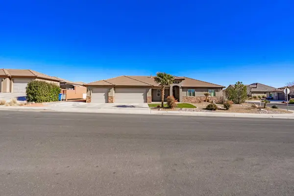 1024 N PAINTED CLOUD Place, Washington, UT 84780