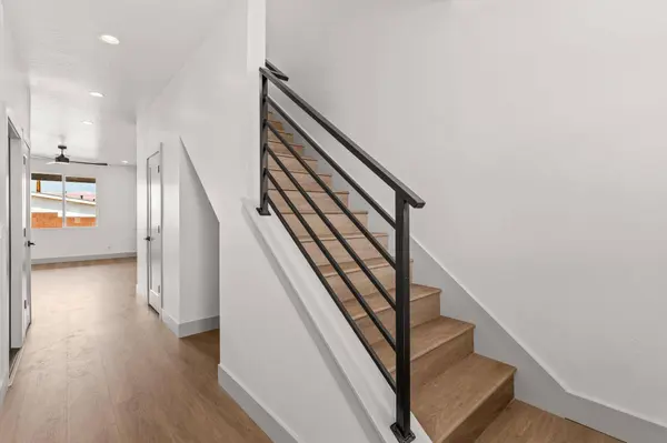 1033 E COYOTE CREST DR, Washington, UT 84780