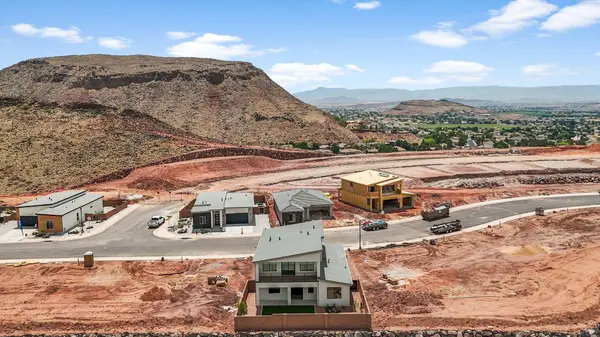 1033 E COYOTE CREST DR, Washington, UT 84780