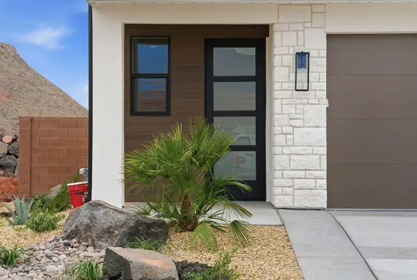 972 E COYOTE CREST DR, Washington, UT 84780