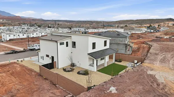 972 E COYOTE CREST DR, Washington, UT 84780