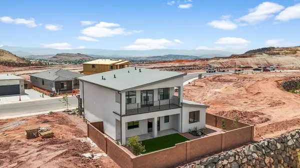 1033 E COYOTE CREST DR, Washington, UT 84780