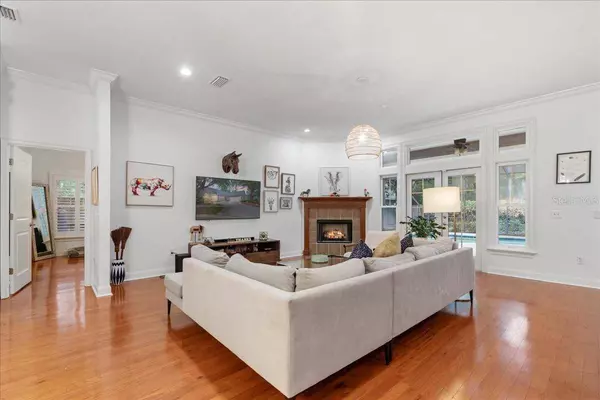 5209 NW 57TH TER, Gainesville, FL 32653