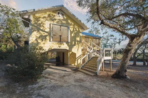 12631 HODGSON AVE, Cedar Key, FL 32625