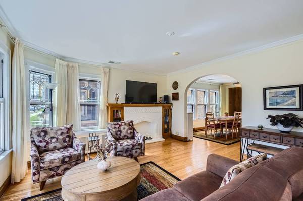 5444 N Lotus AVE, Chicago, IL 60630