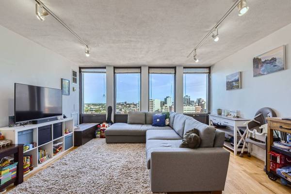 444 W Fullerton Pkwy #1501, Chicago, IL 60614