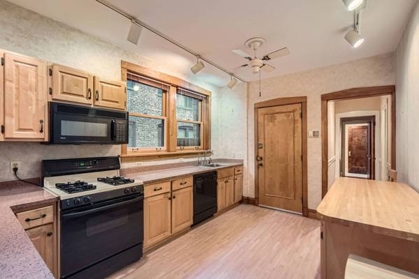 1331 W Greenleaf AVE #2, Chicago, IL 60626