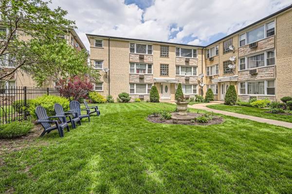 8712 W BERWYN AVE #3W, Chicago, IL 60656