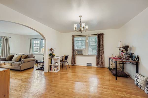 3300 N Osage AVE, Chicago, IL 60634