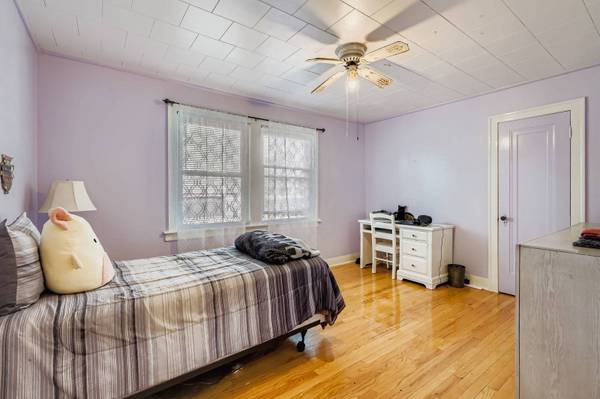 3300 N Osage AVE, Chicago, IL 60634