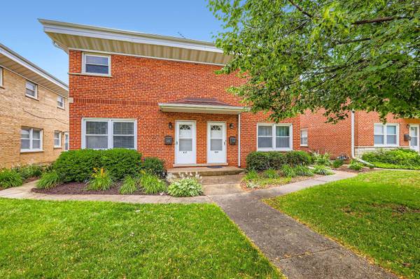 437 S Elmhurst RD, Mount Prospect, IL 60056