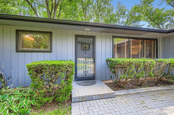 483 W Shady Lane RD, Palatine, IL 60074