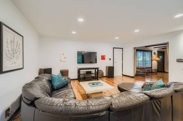 483 W Shady Lane RD, Palatine, IL 60074