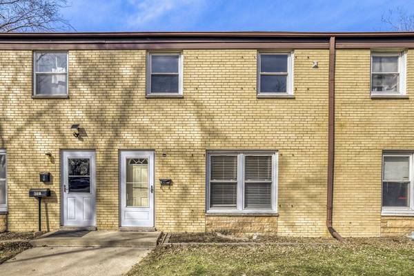 822 Colonial DR #B, Wheeling, IL 60090