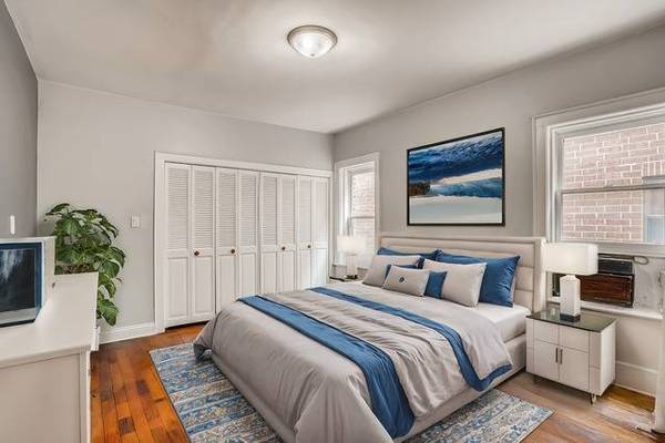 921 W Agatite AVE #3, Chicago, IL 60640