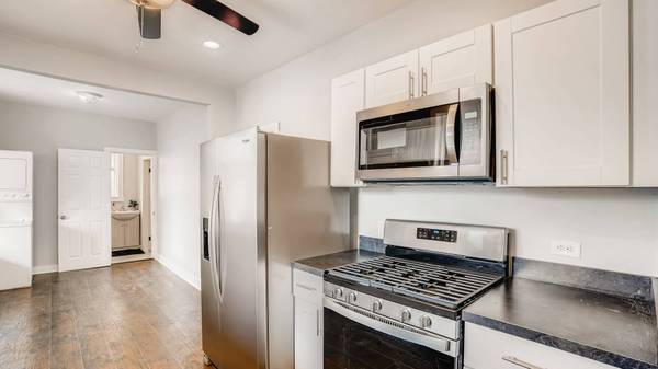 921 W Agatite AVE #3, Chicago, IL 60640