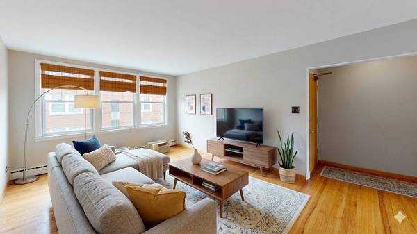 2410 W Farragut AVE #3B, Chicago, IL 60625