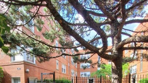 2410 W Farragut AVE #3B, Chicago, IL 60625