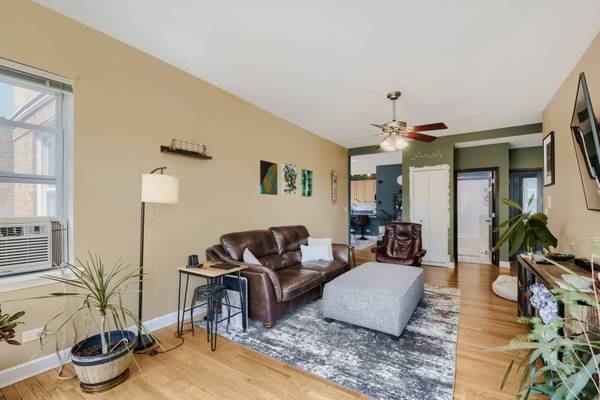 4419 N Whipple ST #3B, Chicago, IL 60625